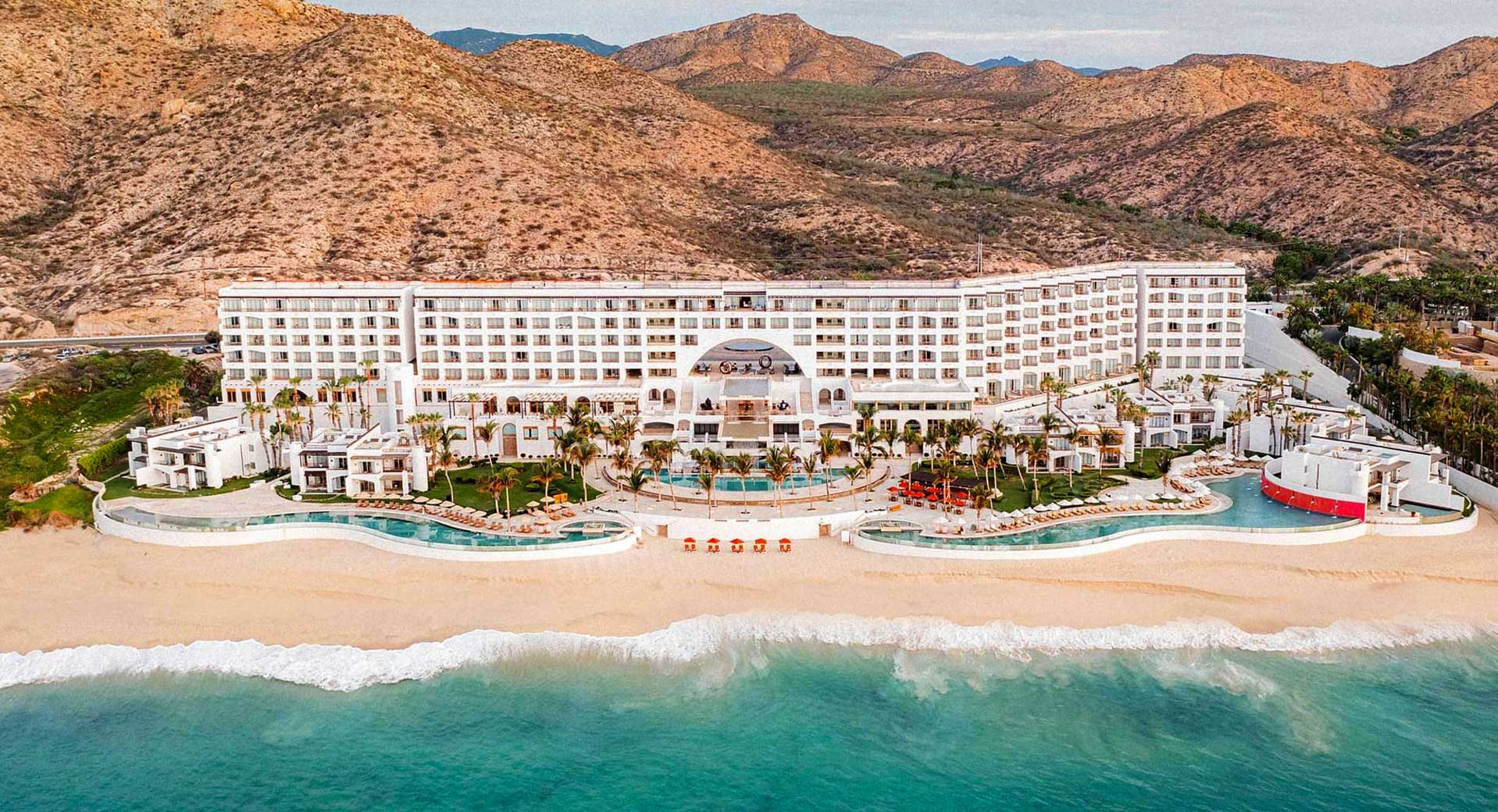 Marquis resort hotel in the Los Cabos Tourist Corridor