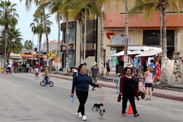 Ciclovia in Cabo means no cars, only bikes and pedestrians