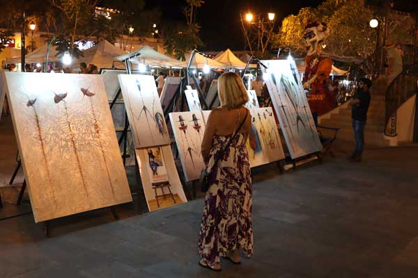 Thursday night Artwalk in San José del Cabo